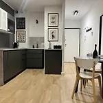 By The River Walonska 15 - Gym - Sauna - Jacuzzi Βρότσλαβ