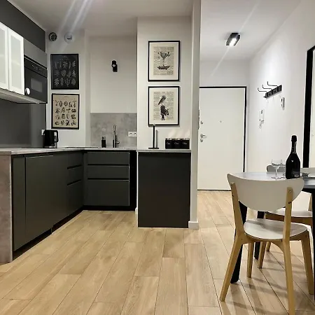 By The River Walonska 15 - Gym - Sauna - Jacuzzi فروتسواف